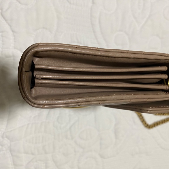 Authentic Gucci Marmont Crossbody - Picture 12 of 12